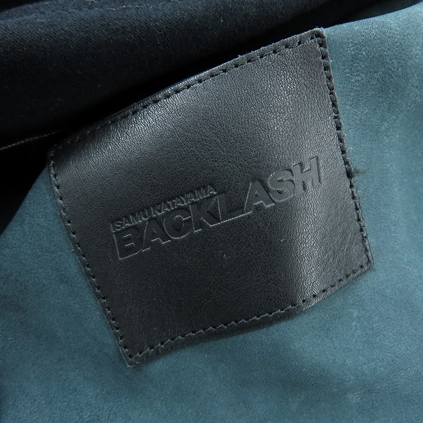 実際に弊社で買取させて頂いたISAMU KATAYAMA BACKLASH/バックラッシュ ラムレザー 切替 フーデッドコート 1471-03/ブラック/Mの画像 2枚目