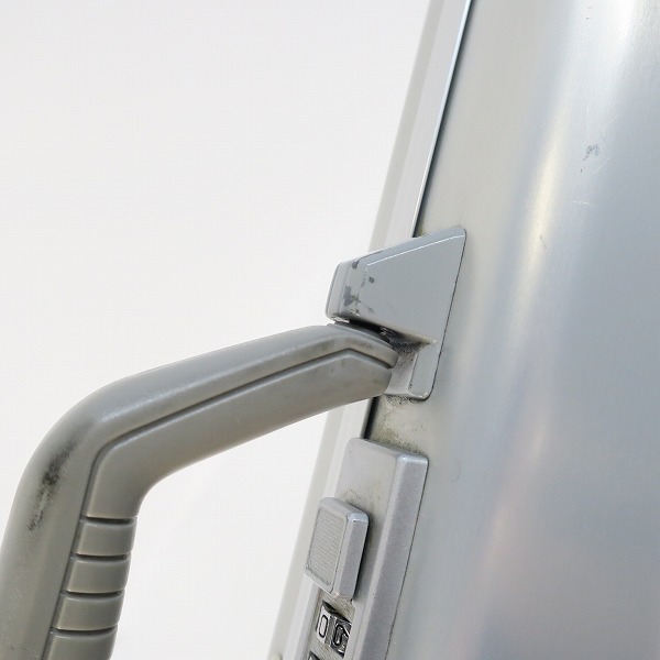 実際に弊社で買取させて頂いたZERO HALLIBURTON/ゼロハリバートン ダイヤルロック式 アタッシュケースの画像 7枚目