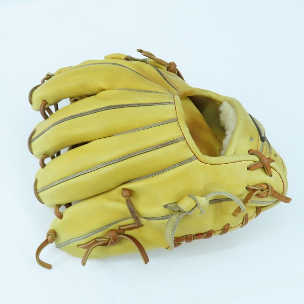 実際に弊社で買取させて頂いたMIZUNO/ミズノ Global Elite/グローバルエリート 軟式用/内野手用 右投用 グラブ/グローブの画像 1枚目