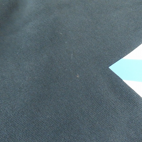 実際に弊社で買取させて頂いたPUMA/プーマ 川崎フロンターレ  FOOTBALL TOGETHER プルオーバーパーカー 681690-01/Lの画像 9枚目