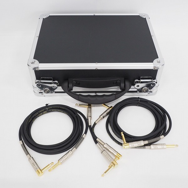 実際に弊社で買取させて頂いたメーカー不明 エフェクターボード 幅/約36.5cn HISTORY/ヒストリー ケーブル 約3ｍｘ2本,パッチケーブル 2本 セット