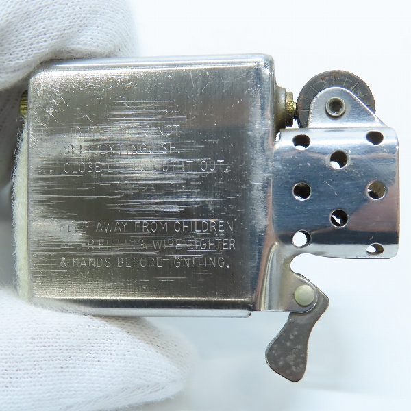 実際に弊社で買取させて頂いたZIPPO/ジッポー Ray-Ban/レイバン ヴィンテージ/1977年製の画像 6枚目