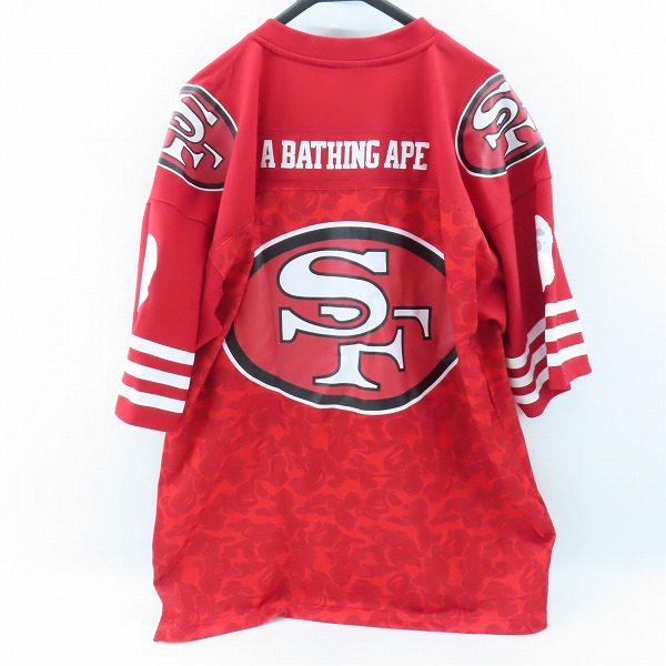 実際に弊社で買取させて頂いたA BATHING APE×mitchell&ness/アベイシングエイプ×ミッチェル＆ネス NFL San Francisco 49ers Tシャツ/XLの画像 1枚目