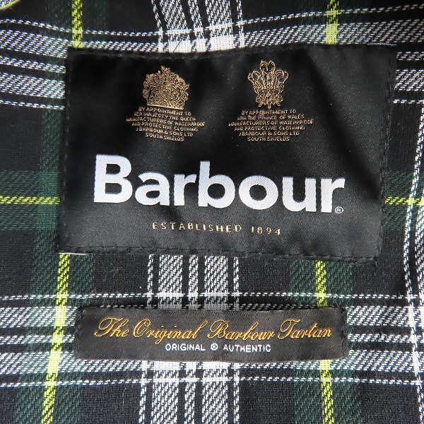 実際に弊社で買取させて頂いたBarbour × BEAMS F/バブアー × ビームス 別注 45周年 BEAUFORT T/ビューフォート オイルド ジャケット ライナー付き/36の画像 2枚目