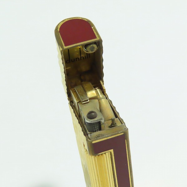 実際に弊社で買取させて頂いたdunhill/ダンヒル 槌目/2面加工 サイドローラー ドーム型 ガスライター ゴールドの画像 6枚目