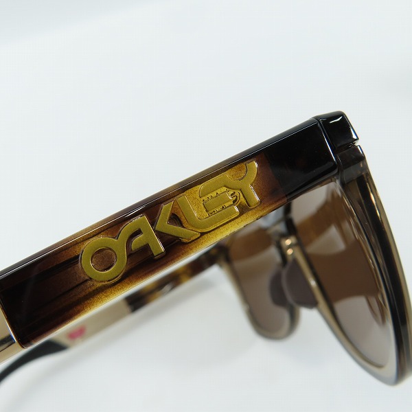 実際に弊社で買取させて頂いたOAKLEY/オークリー FROGSKINS RANGE サングラス カスタムモデル OO9284A-0755の画像 9枚目