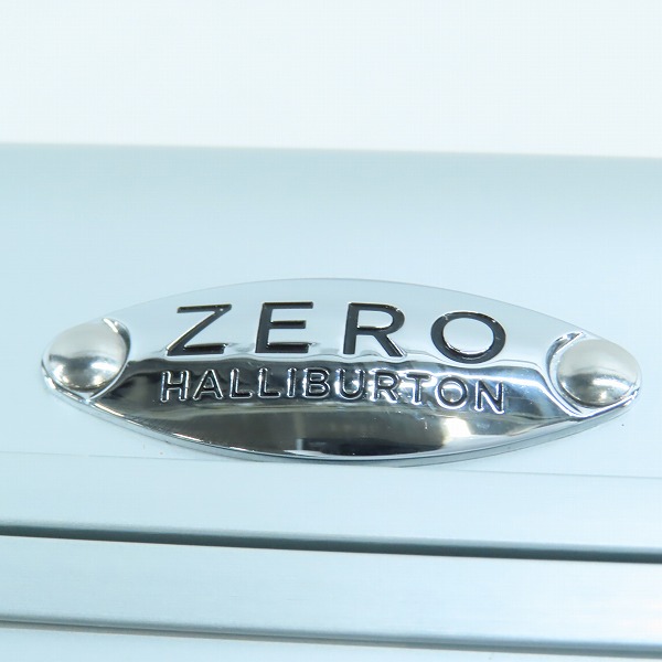 実際に弊社で買取させて頂いた【未使用】ZERO HALLIBURTON/ゼロハリバートン Pシリーズ アタッシュケース シルバー 9433805の画像 3枚目