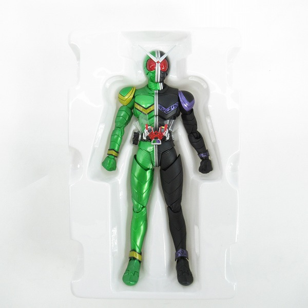 実際に弊社で買取させて頂いたBANDAI/バンダイスピリッツ S.H.Figuarts 真骨彫製法 仮面ライダーW サイクロンジョーカー フィギュアの画像 2枚目