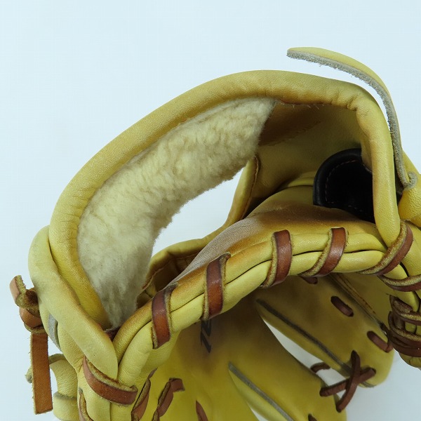 実際に弊社で買取させて頂いたMIZUNO/ミズノ Global Elite/グローバルエリート 軟式用/内野手用 右投用 グラブ/グローブの画像 3枚目