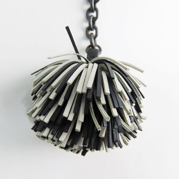 実際に弊社で買取させて頂いたBOTTEGA VENETA/ボッテガヴェネタ レザー キーホルダーの画像 2枚目