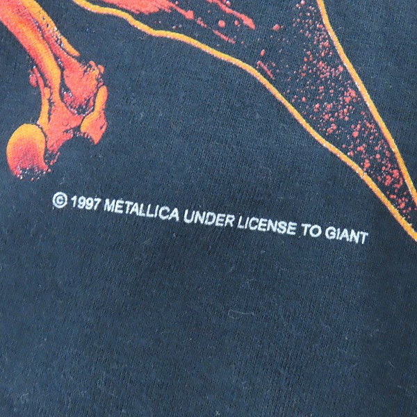 実際に弊社で買取させて頂いたMETALLICA/メタリカ ARTIMONDEボディ1997 バンド ビンテージ プリント 半袖Tシャツ/Lの画像 5枚目