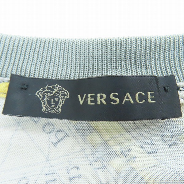 実際に弊社で買取させて頂いた【JPタグ】VERSACE/ヴェルサーチ シルク メデューサバッジ付き Tシャツ A75413/Sの画像 2枚目