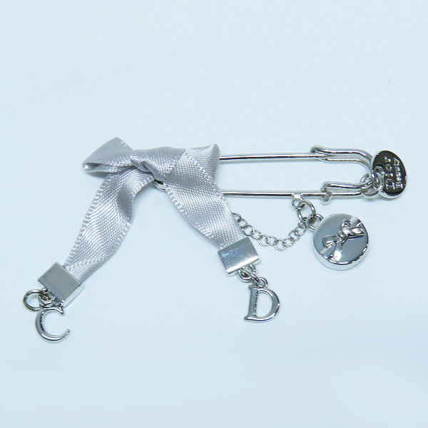 実際に弊社で買取させて頂いたChristian Dior/クリスチャンディオール セーフティピン ブローチ リボン アクセサリー 安全ピンの画像 1枚目