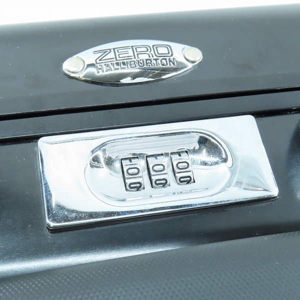 実際に弊社で買取させて頂いたZERO HALLIBURTON/ゼロハリバートン ダイヤルロック式 ポリカーボネイト アタッシュケース レザー ブラックの画像 5枚目