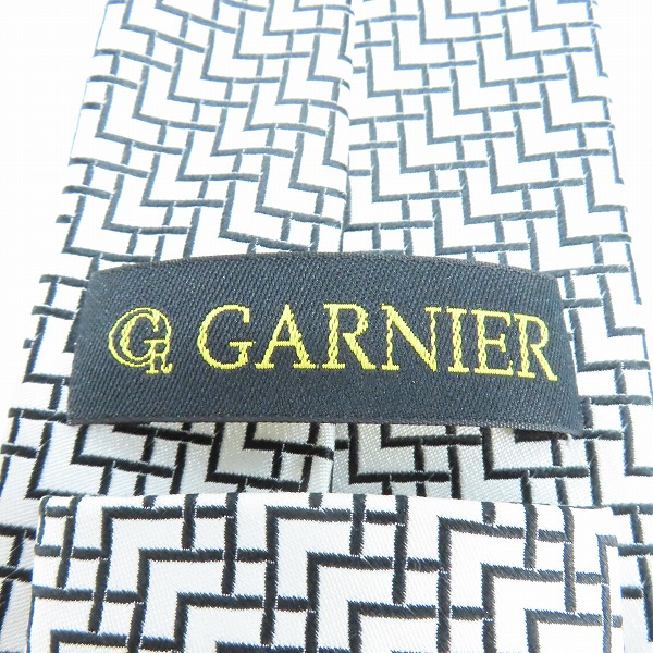 実際に弊社で買取させて頂いたGARNIER/ガルニエ 総柄シルクネクタイ の画像 1枚目