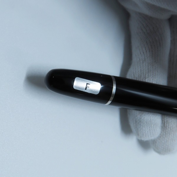 実際に弊社で買取させて頂いたMont Blanc/モンブラン 万年筆 マイスターシュテュック プラチナ クラシック 106521/ペン先 4810 Au585 の画像 5枚目