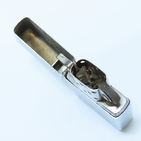 実際に弊社で買取させて頂いたZIPPO/ジッポー Ray-Ban/レイバン ヴィンテージ/1977年製の画像 4枚目