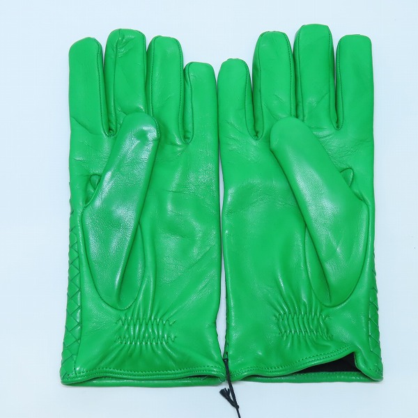実際に弊社で買取させて頂いた【未使用】BOTTEGA VENETA/ボッテガヴェネタ イントレチャートレザーグローブ グリーン 687260 VZQ01 の画像 1枚目