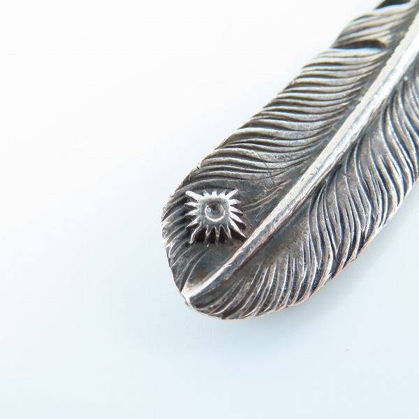 実際に弊社で買取させて頂いたARIZONA FREEDOM/アリゾナフリーダム フェザー ペンダントトップ 右向きの画像 4枚目