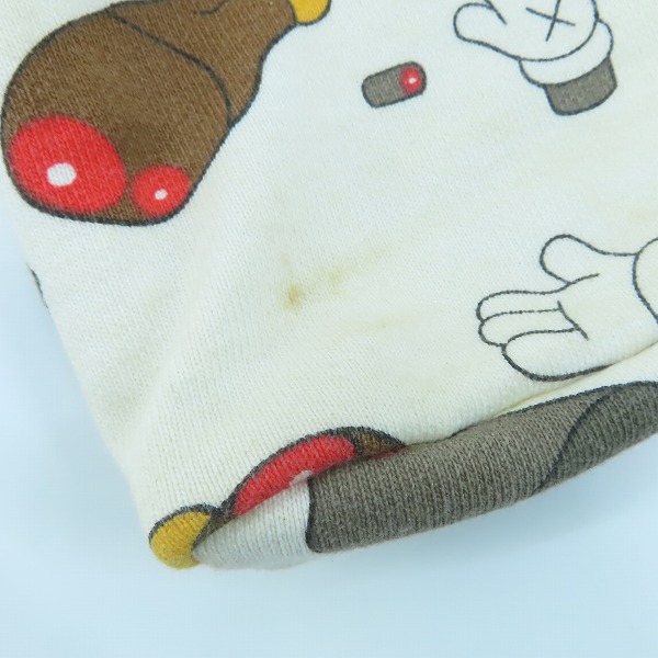 実際に弊社で買取させて頂いたa bathing ape × kaws/アベイジングエイプ×カウズ baby milo store ポーチの画像 6枚目