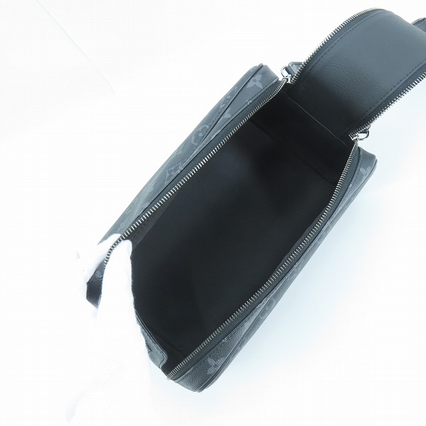 実際に弊社で買取させて頂いたLOUIS VUITTON/ルイヴィトン モノグラム エクリプス ドップキット/セカンドバッグ/ポーチ/クラッチバッグ M46354の画像 3枚目