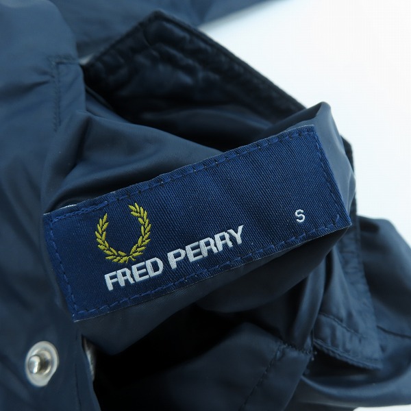 実際に弊社で買取させて頂いたFRED PERRY/フレッドペリー リバーシブルフーデットジャケット F2260/S の画像 4枚目