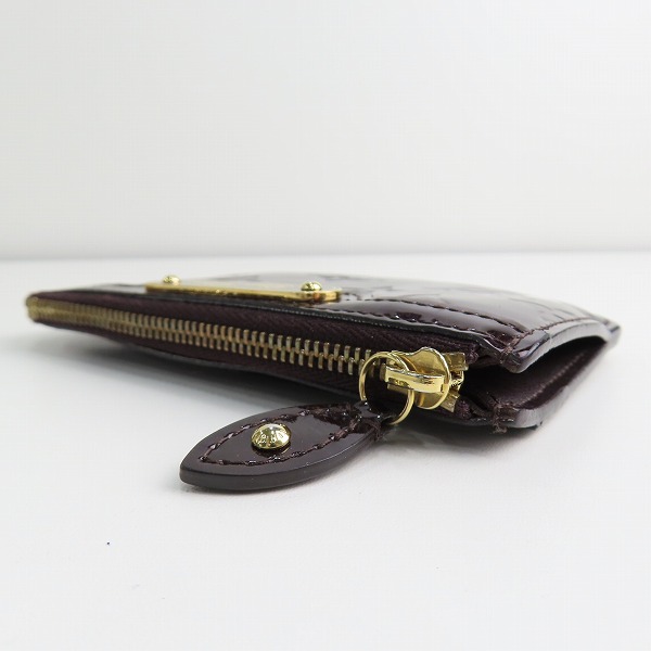 実際に弊社で買取させて頂いたLouis vuitton/ルイヴィトン ポシェットクレ 小銭入れ モノグラムヴェルニ パープル M93357の画像 2枚目