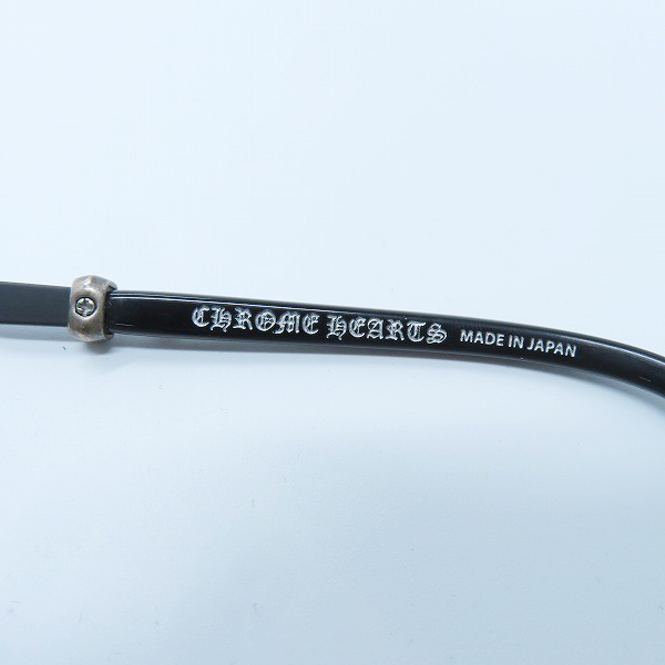 実際に弊社で買取させて頂いた【ワランティ付き】CHROME HEARTS/クロムハーツ TITANASLUVR  眼鏡フレーム/アイウェア ケース付きの画像 4枚目