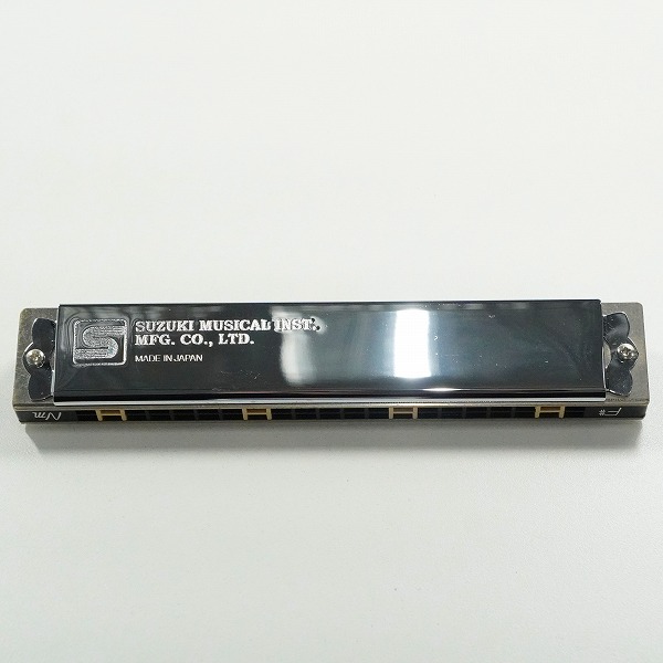 実際に弊社で買取させて頂いたM.SUZUKI/スズキ SU-21W Humming 高級ハミング 21穴 複音ハーモニカ F#Nm調 ハーモニカ ケース付きの画像 2枚目