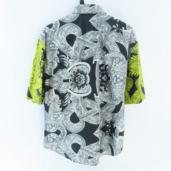 実際に弊社で買取させて頂いた【JPタグ】VERSACE/ヴェルサーチ バロッコ柄/総柄 マルチカラー 半袖シャツ A79246 A224448 PEVO/18 Size/41の画像 1枚目