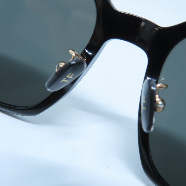 実際に弊社で買取させて頂いたTOM FORD/トムフォード サングラス/アイウェア TF971-K 01Aの画像 3枚目