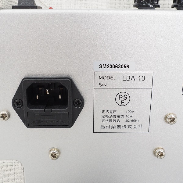 実際に弊社で買取させて頂いたLouis/ルイス LBA-10 Milkey White/ミルキーホワイト ベース用コンボアンプ 10W【動作確認済】の画像 5枚目