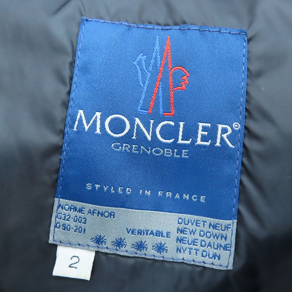実際に弊社で買取させて頂いたMONCLER/モンクレール ダウンジャケット ブラック G32-003 D90-201/2の画像 3枚目