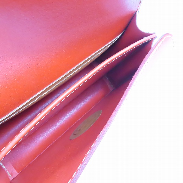 実際に弊社で買取させて頂いたHERZ/ヘルツ 50th レザー セカンドバッグ/クラッチバッグ レッドの画像 3枚目