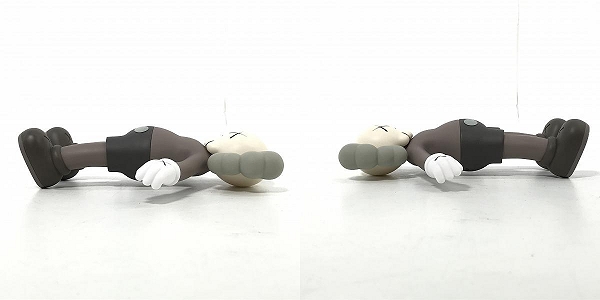 実際に弊社で買取させて頂いたKAWS/カウズ KAWS：HOLIDAY/カウズ：ホリデー KOREA フィギュアの画像 3枚目