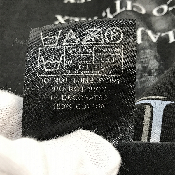 実際に弊社で買取させて頂いたMOTLEY CRUE/モトリークルー SHOOT製 ヴィンテージ/ビンテージ 2008年 CRUEFEST/クルーフェス バンド Tシャツ/XLの画像 3枚目