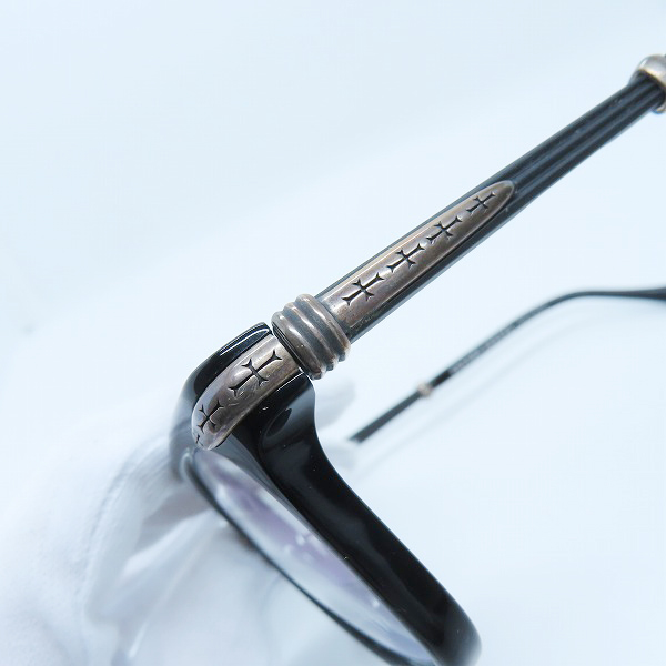 実際に弊社で買取させて頂いた【ワランティ付き】CHROME HEARTS/クロムハーツ TITANASLUVR  眼鏡フレーム/アイウェア ケース付きの画像 6枚目