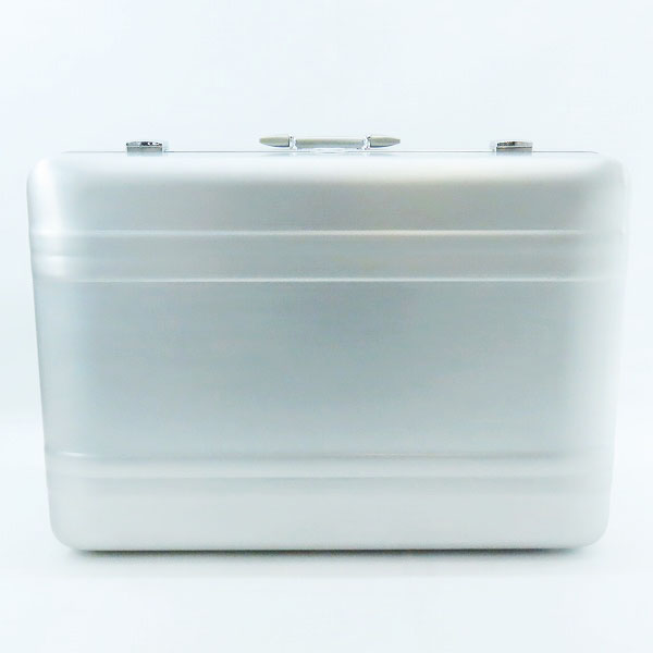 実際に弊社で買取させて頂いたZERO HALLIBURTON/ゼロハリバートン スーツケース シルバーの画像 1枚目