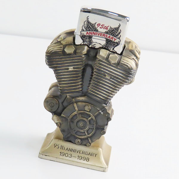 実際に弊社で買取させて頂いたZIPPO/ジッポー Harley-Davidson/ハーレーダビッドソン 95th Anniversary/95周年記念 エンジン型スタンド付き 1997年製