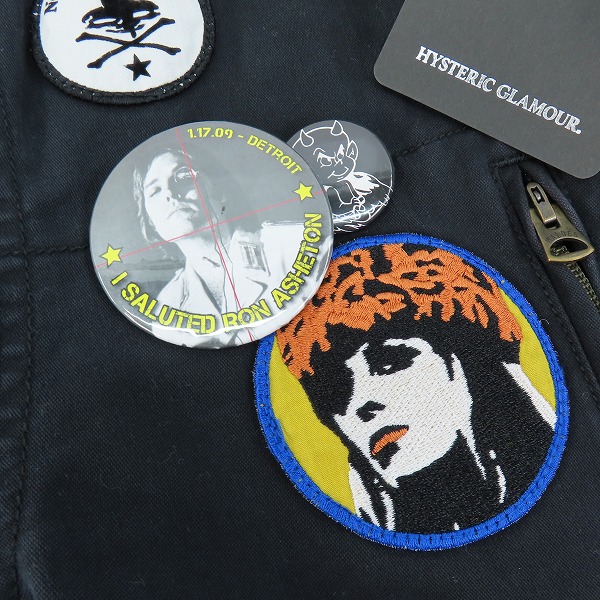 実際に弊社で買取させて頂いた【未使用】HYSTERIC GLAMOUR/ヒステリックグラマー 缶バッジ ワッペン装飾 ミリタリージャケット 0213AB08 Mの画像 7枚目