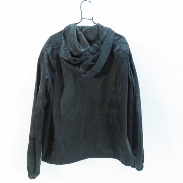 実際に弊社で買取させて頂いたVERSACE/ヴェルサーチ POWER メデューサ 総柄 ジップアップ パーカー A77592 A223268 AIVO/17 Size/46の画像 1枚目