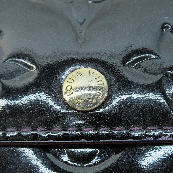 実際に弊社で買取させて頂いたLOUIS VUITTON/ルイヴィトン ヴェルニ モノグラム チェーン ウォレット財布の画像 4枚目