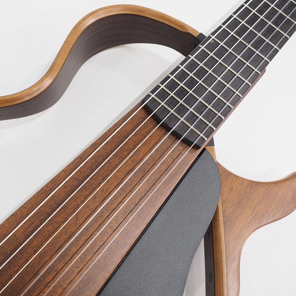 実際に弊社で買取させて頂いた★YAMAHA/ヤマハ SLG200N NT サイレントギター/ナイロン弦 ガットギターの画像 4枚目