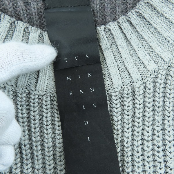 実際に弊社で買取させて頂いたThe Viridi-anne/ザ ヴィリジアン 21-22AW 顔料吹き付け カシミヤ混 プルオーバーニット VI-3401-07/1の画像 2枚目