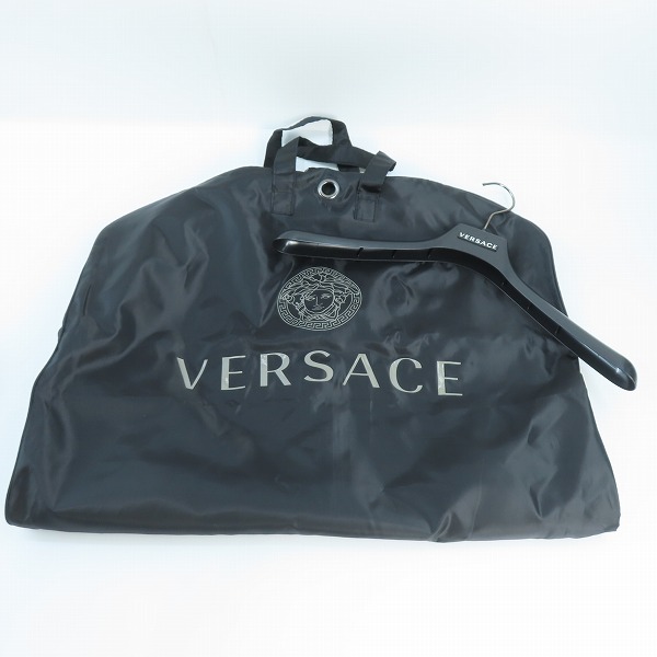 実際に弊社で買取させて頂いた【JPタグ】VERSACE/ヴェルサーチ 13FW バロッコ柄/総柄 ダウンジャケット A67619 A212277 13FW/46の画像 8枚目