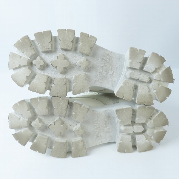 実際に弊社で買取させて頂いたPRADA/プラダ モノリス ポーチ付きレザーコンバットブーツ 2UE007/9の画像 2枚目