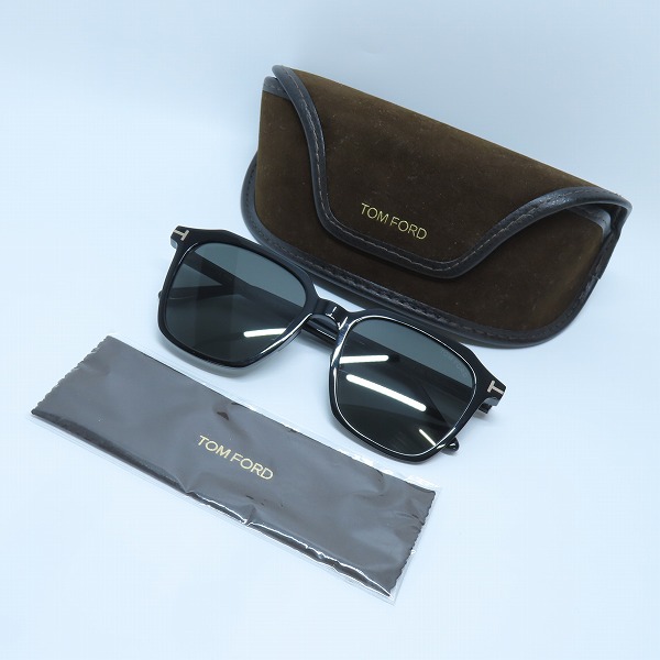 実際に弊社で買取させて頂いたTOM FORD/トムフォード サングラス/アイウェア TF971-K 01Aの画像 9枚目