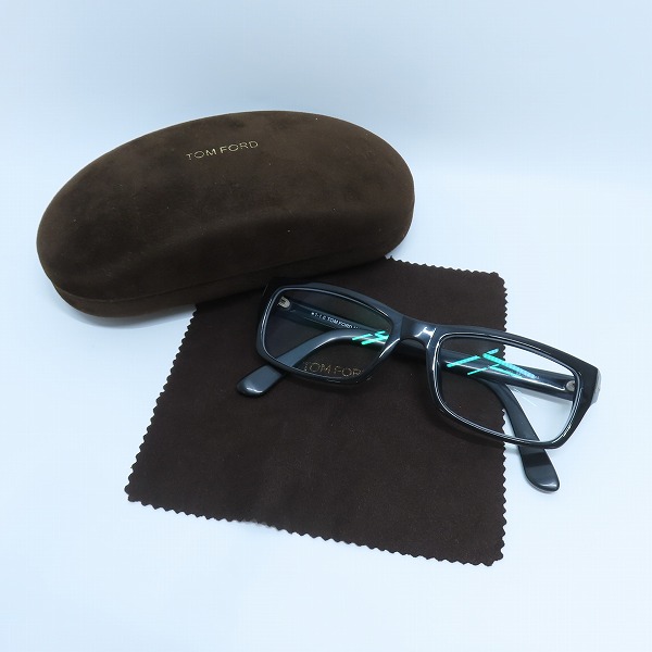 実際に弊社で買取させて頂いたTOM FORD/トムフォード 度入り眼鏡フレーム/アイウェア TF4239 001の画像 9枚目
