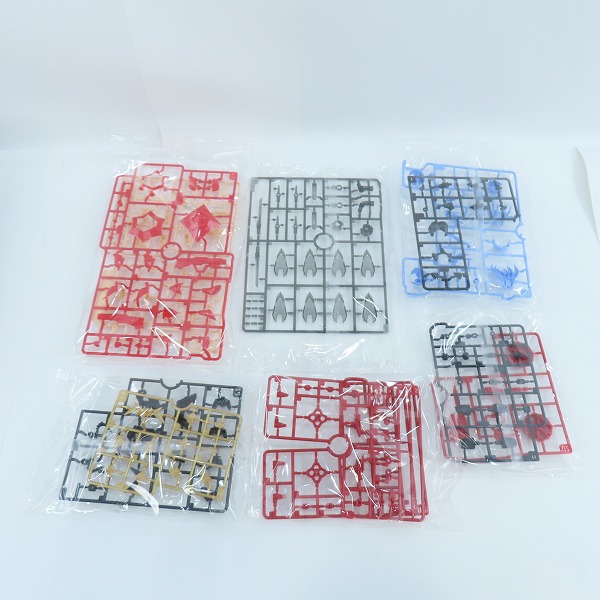 実際に弊社で買取させて頂いた【未組立】KOTOBUKIYA/コトブキヤ メガミデバイス 1/1 カオス アンド プリティ クイーン・オブ・ハート の画像 1枚目