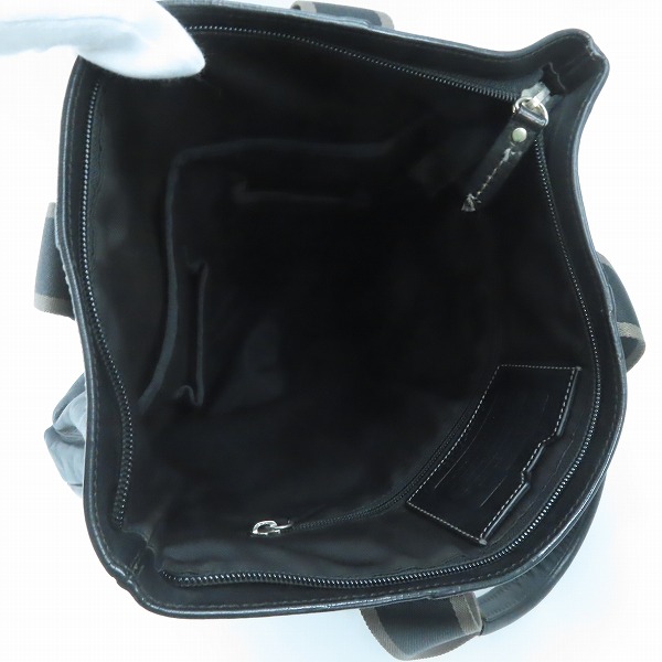 実際に弊社で買取させて頂いたCOACH/コーチ ヘリテージ ウェブ レザー フォルド オーバー トート F70558の画像 3枚目